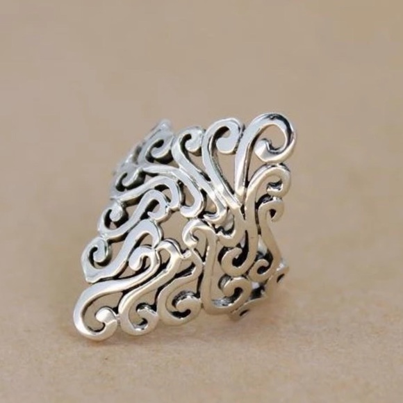 Adjustable Scroll Ring - Picture 4 of 5